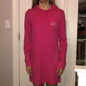Vineyard Vines dress with hood